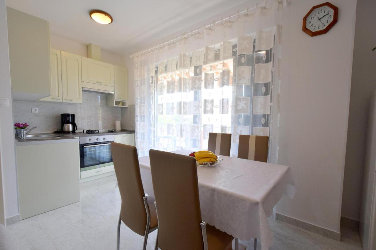 Apartment Biserka Malinska Exteriér fotografie