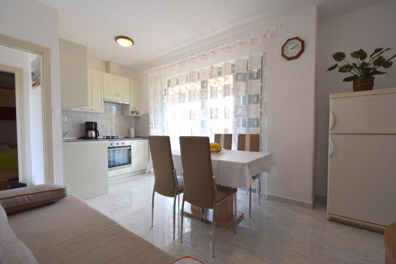 Apartment Biserka Malinska Exteriér fotografie