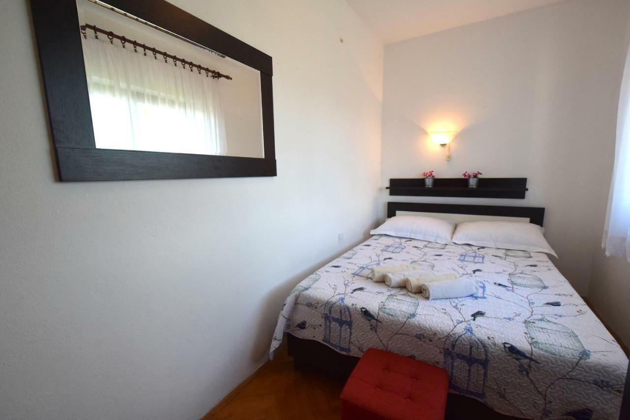 Apartment Biserka Malinska Exteriér fotografie