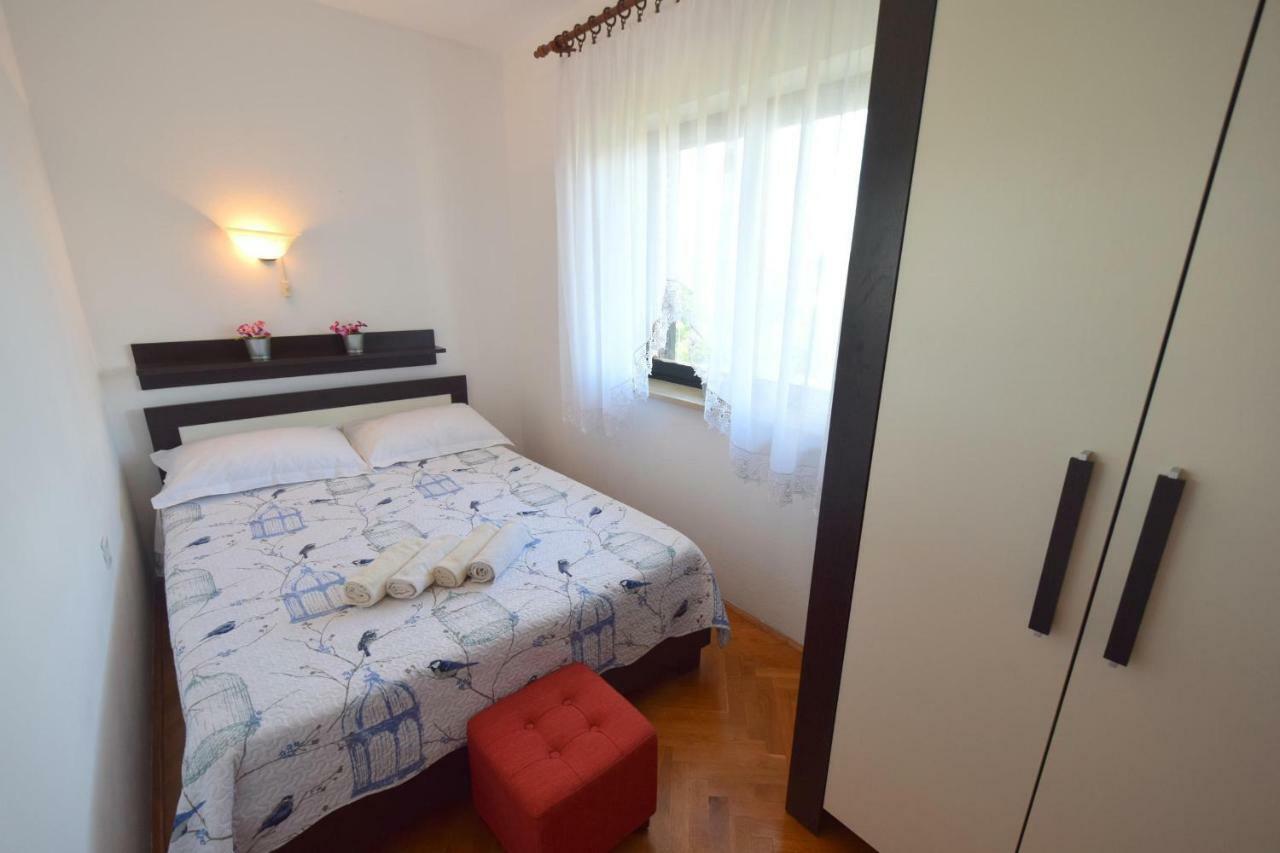 Apartment Biserka Malinska Exteriér fotografie