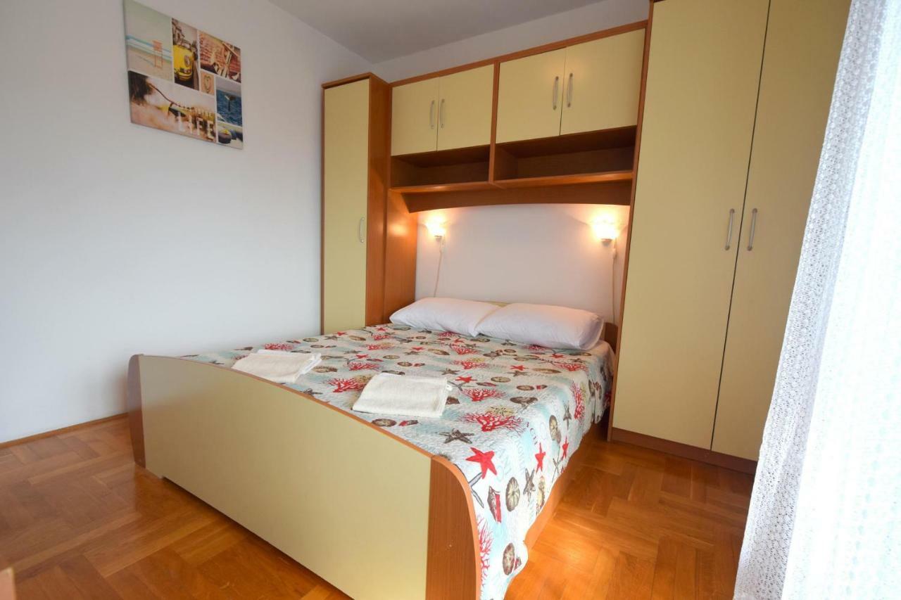 Apartment Biserka Malinska Exteriér fotografie